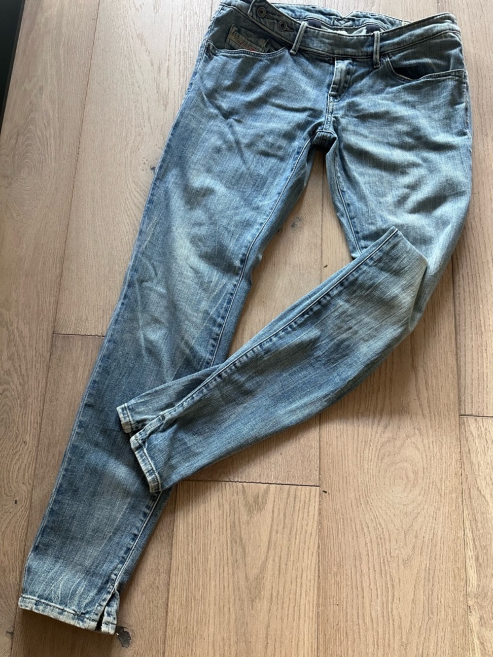 DIESEL Light Wash Skinny Jeans wash 00065Y 29W 32L